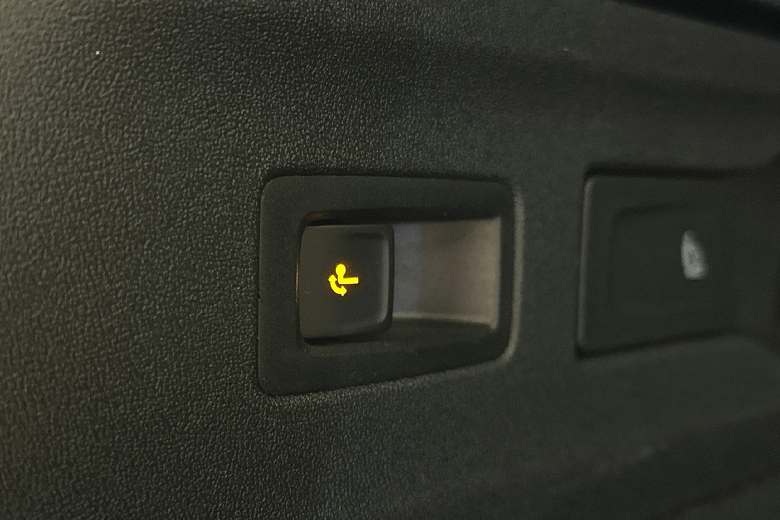 sininen Volkswagen ID.7 2025 kuva 16.