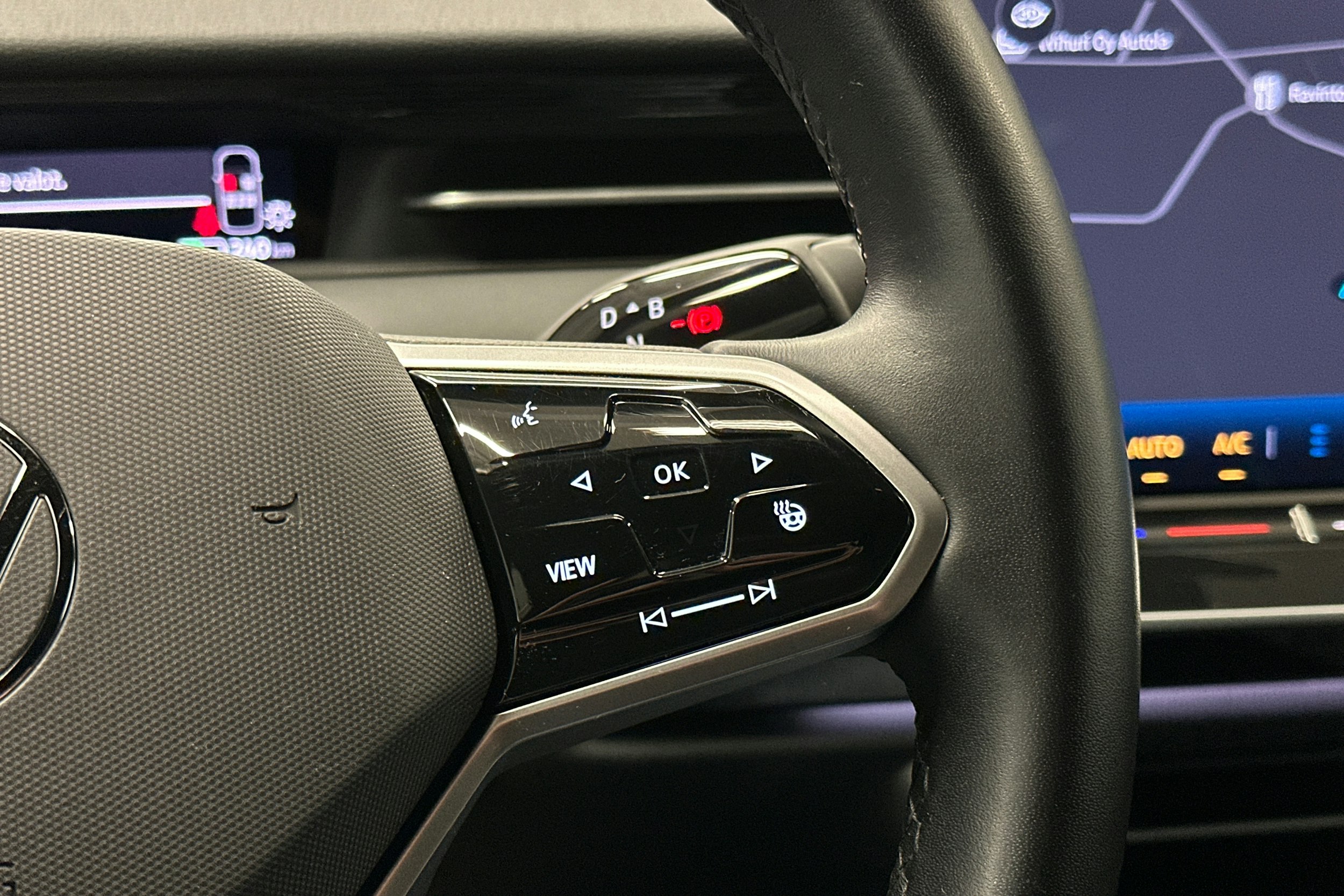 sininen Volkswagen ID.7 2025 kuva 23.