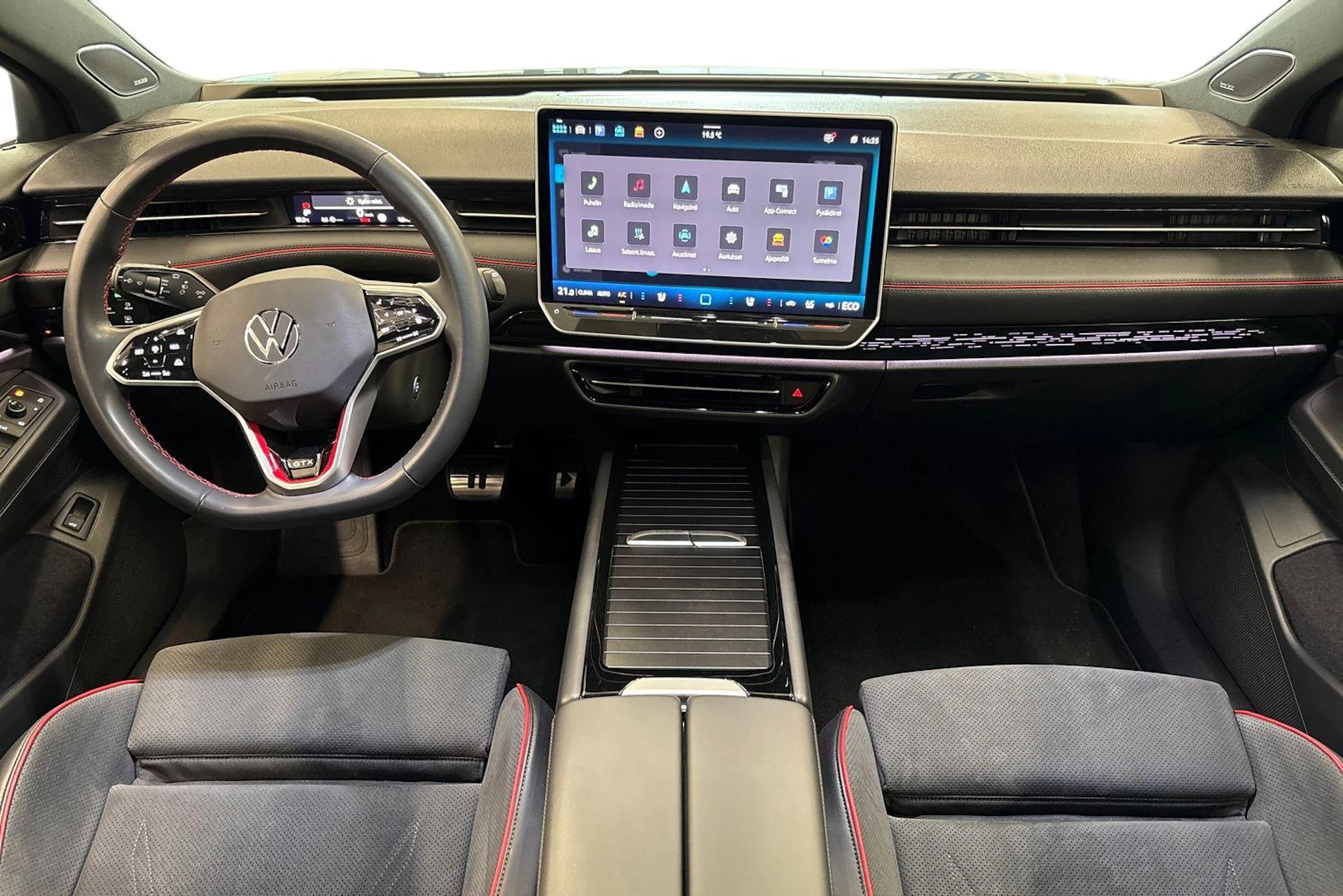 sininen Volkswagen ID.7 2025 kuva 7.