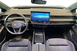 sininen Volkswagen ID.7 2025 kuva 7.