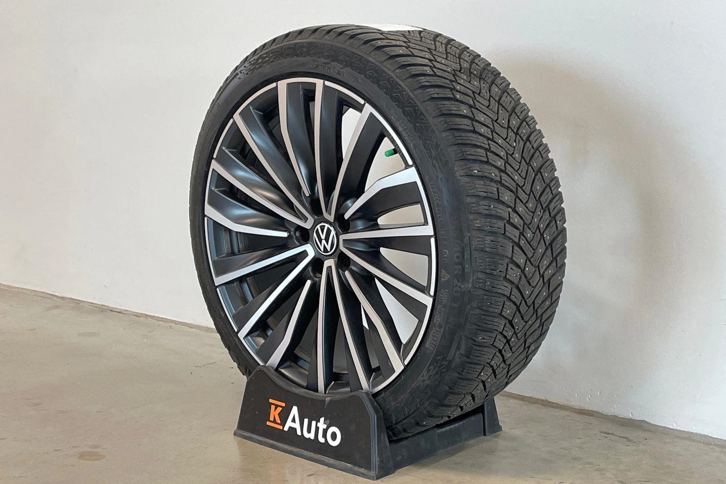 sininen Volkswagen ID.7 2025 kuva 10.
