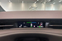sininen Volkswagen ID.7 2025 kuva 17.