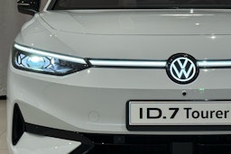 met. valkoinen Volkswagen ID.7 2025 kuva 10.