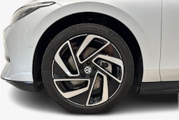 met. harmaa Volkswagen ID.7 2025 kuva 9.