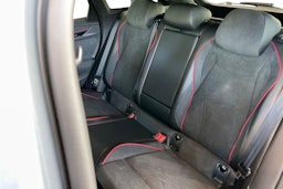 sininen Volkswagen ID.7 2025 kuva 8.