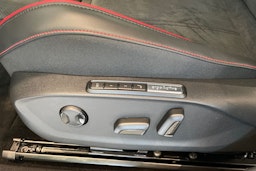 sininen Volkswagen ID.7 2025 kuva 11.