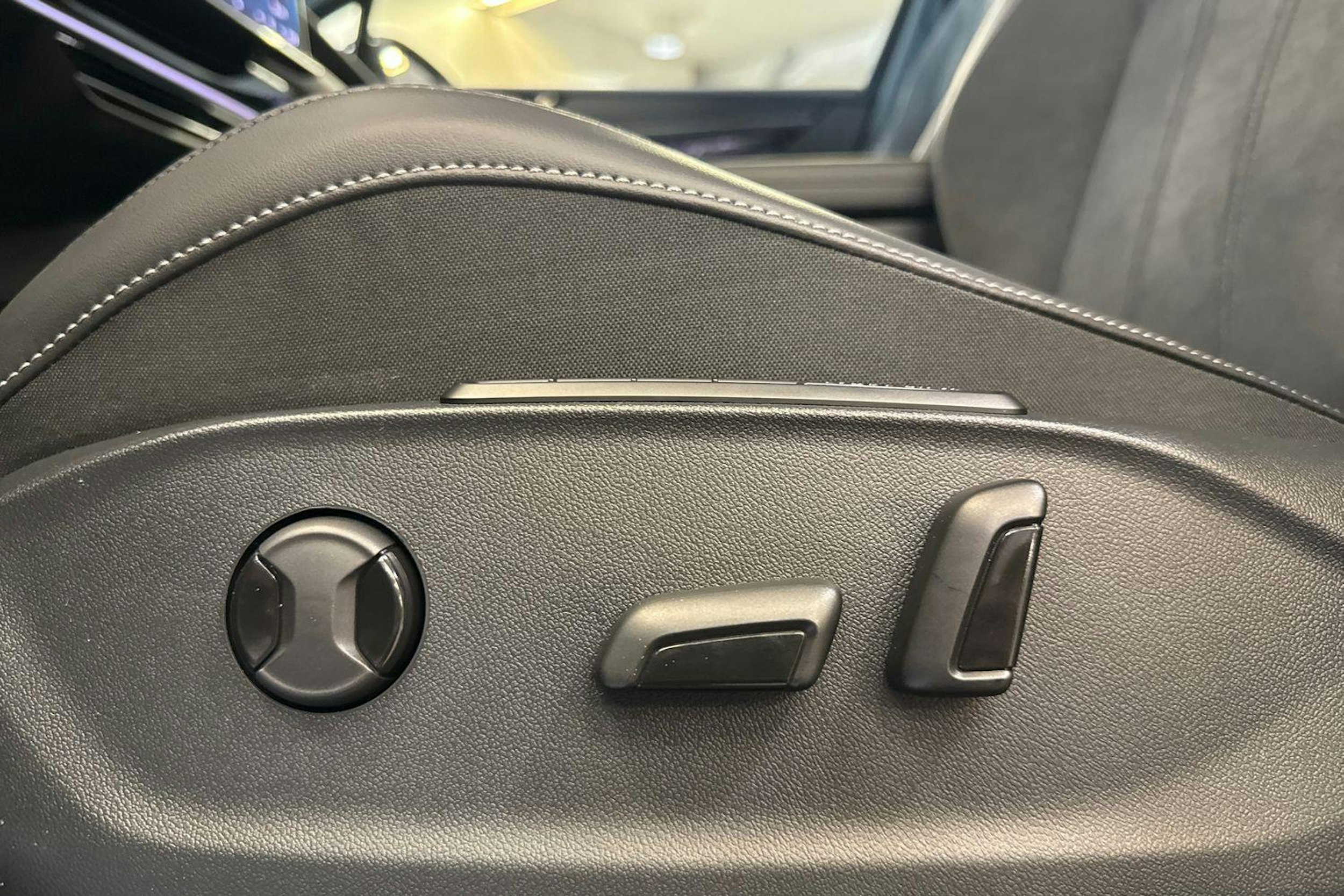 met. musta Volkswagen ID.7 2025 kuva 13.