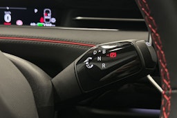 punainen Volkswagen ID.7 2025 kuva 22.