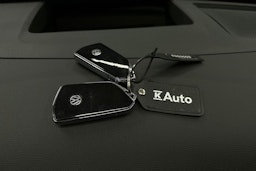 punainen Volkswagen ID.7 2025 kuva 37.