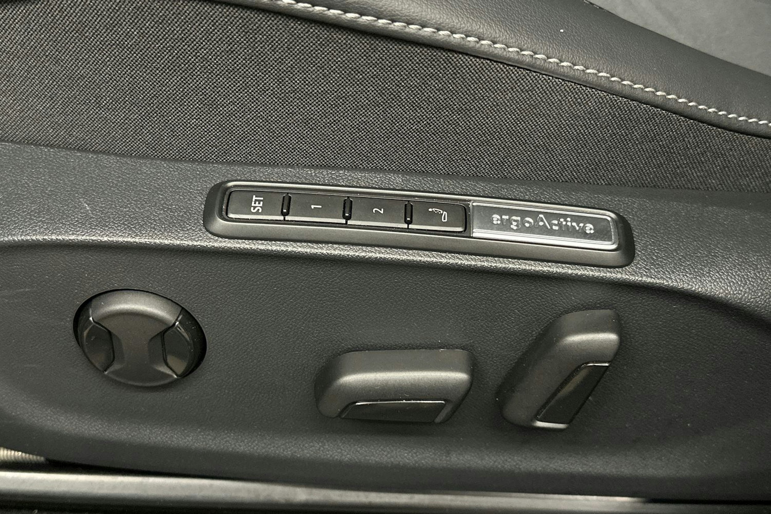 harmaa Volkswagen ID.7 2025 kuva 19.