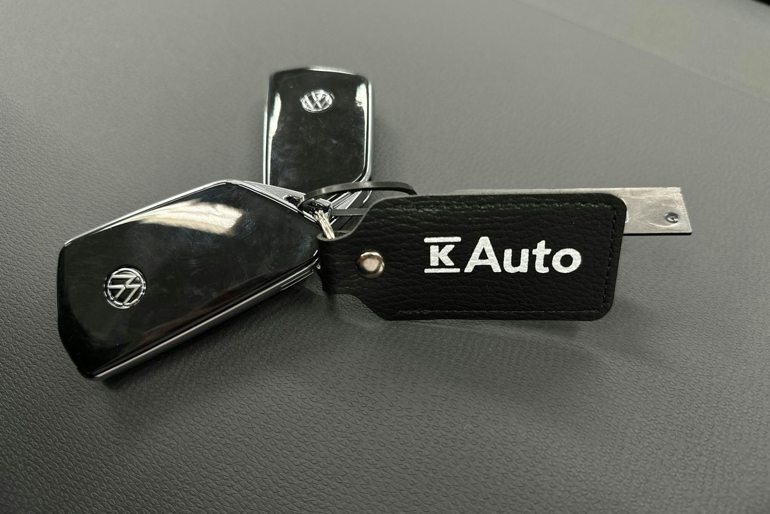 harmaa Volkswagen ID.7 2025 kuva 36.