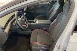 valkoinen Volkswagen ID.7 2025 kuva 6.