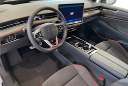 valkoinen Volkswagen ID.7 2025 kuva 7.
