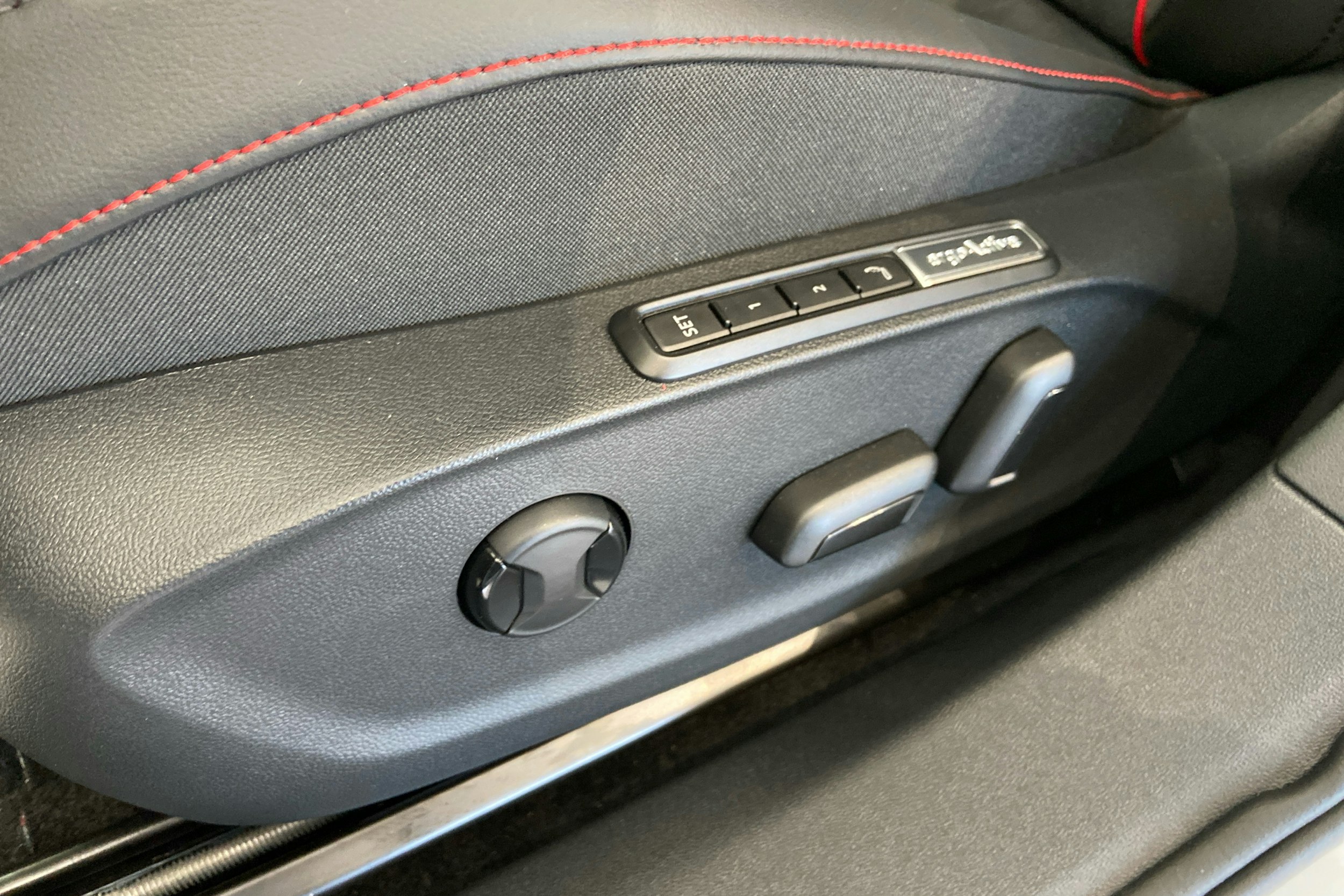 valkoinen Volkswagen ID.7 2025 kuva 11.