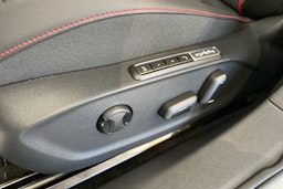 valkoinen Volkswagen ID.7 2025 kuva 11.