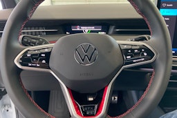 valkoinen Volkswagen ID.7 2025 kuva 13.