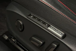 valkoinen Volkswagen ID.7 2025 kuva 4.