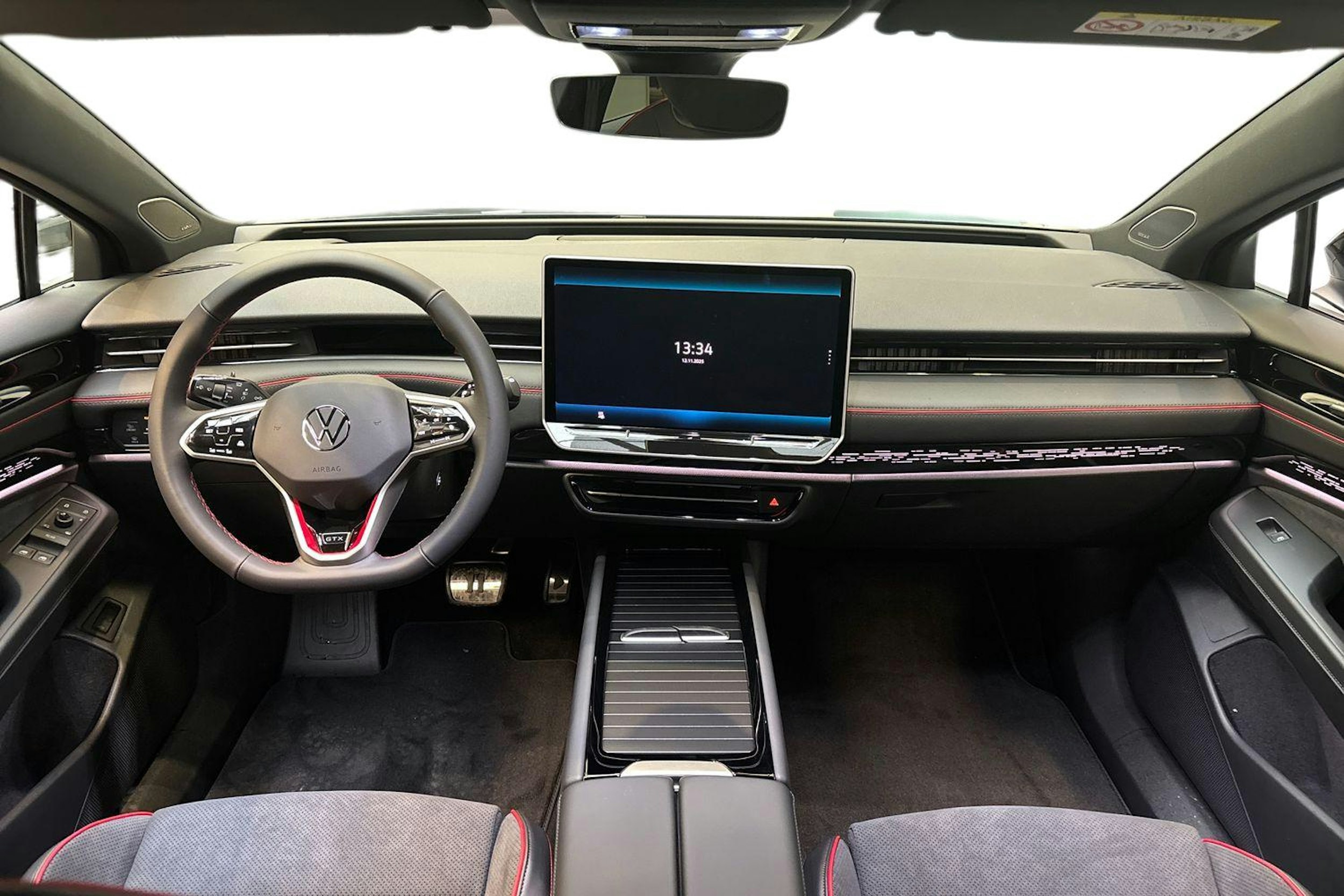 sininen Volkswagen ID.7 2025 kuva 7.