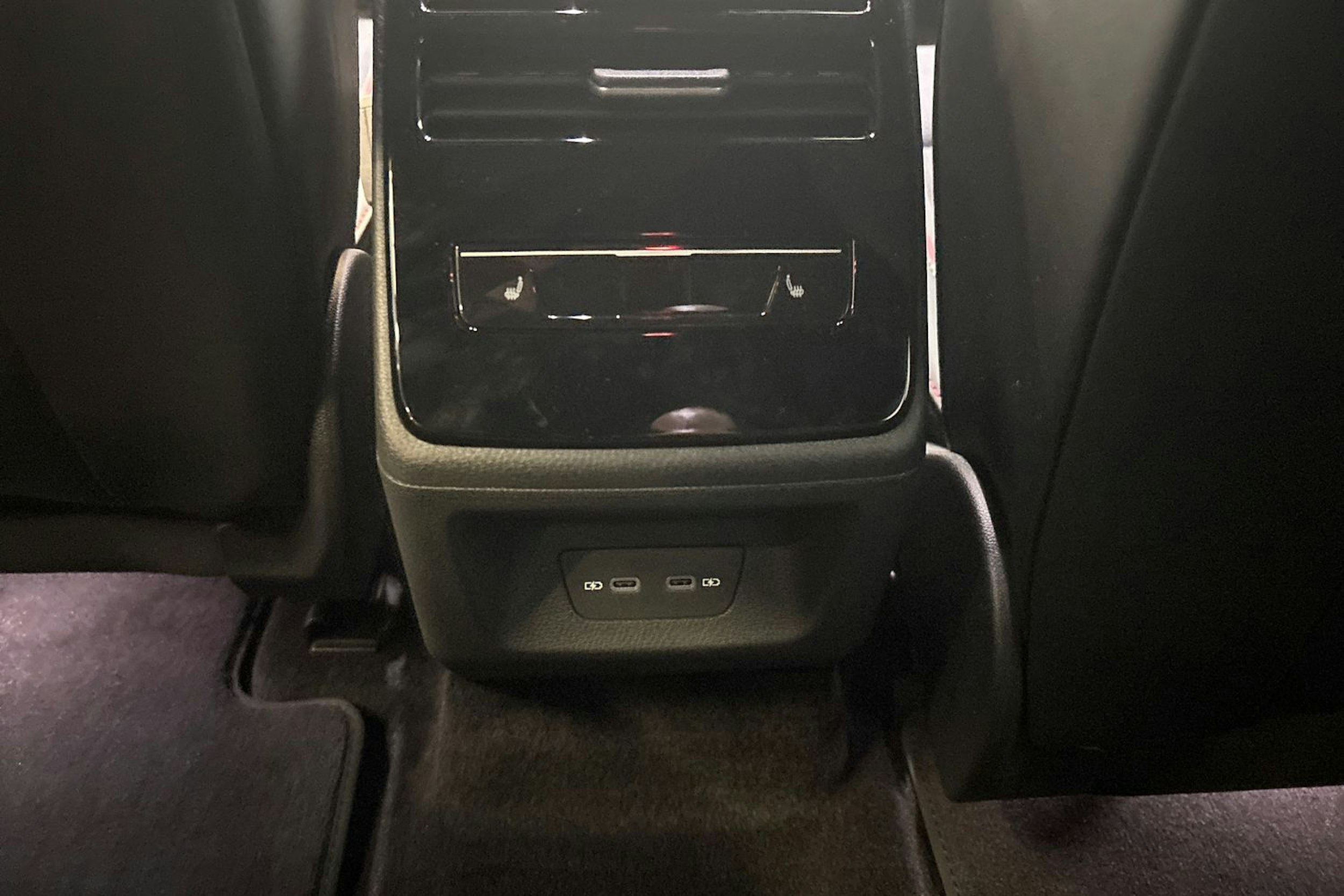 sininen Volkswagen ID.7 2025 kuva 13.