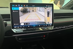 sininen Volkswagen ID.7 2025 kuva 18.