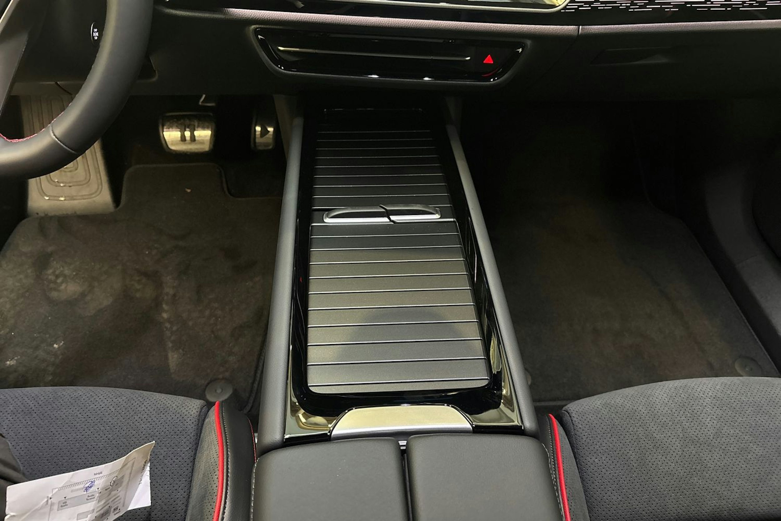 sininen Volkswagen ID.7 2025 kuva 19.