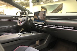 sininen Volkswagen ID.7 2025 kuva 21.