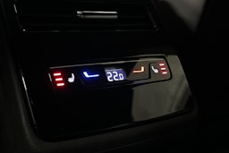 harmaa Volkswagen ID.7 2025 kuva 17.