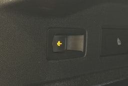 sininen Volkswagen ID.7 2025 kuva 16.