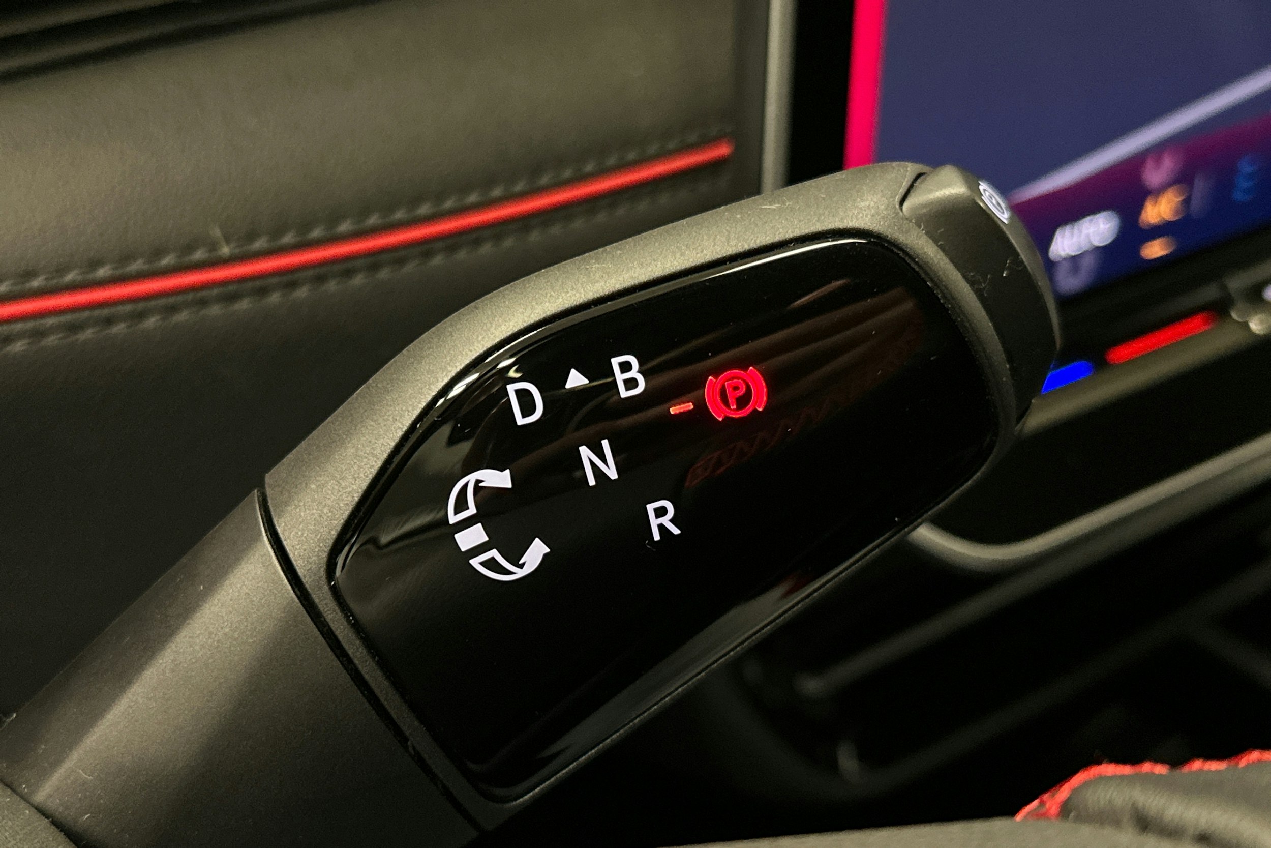 sininen Volkswagen ID.7 2025 kuva 24.