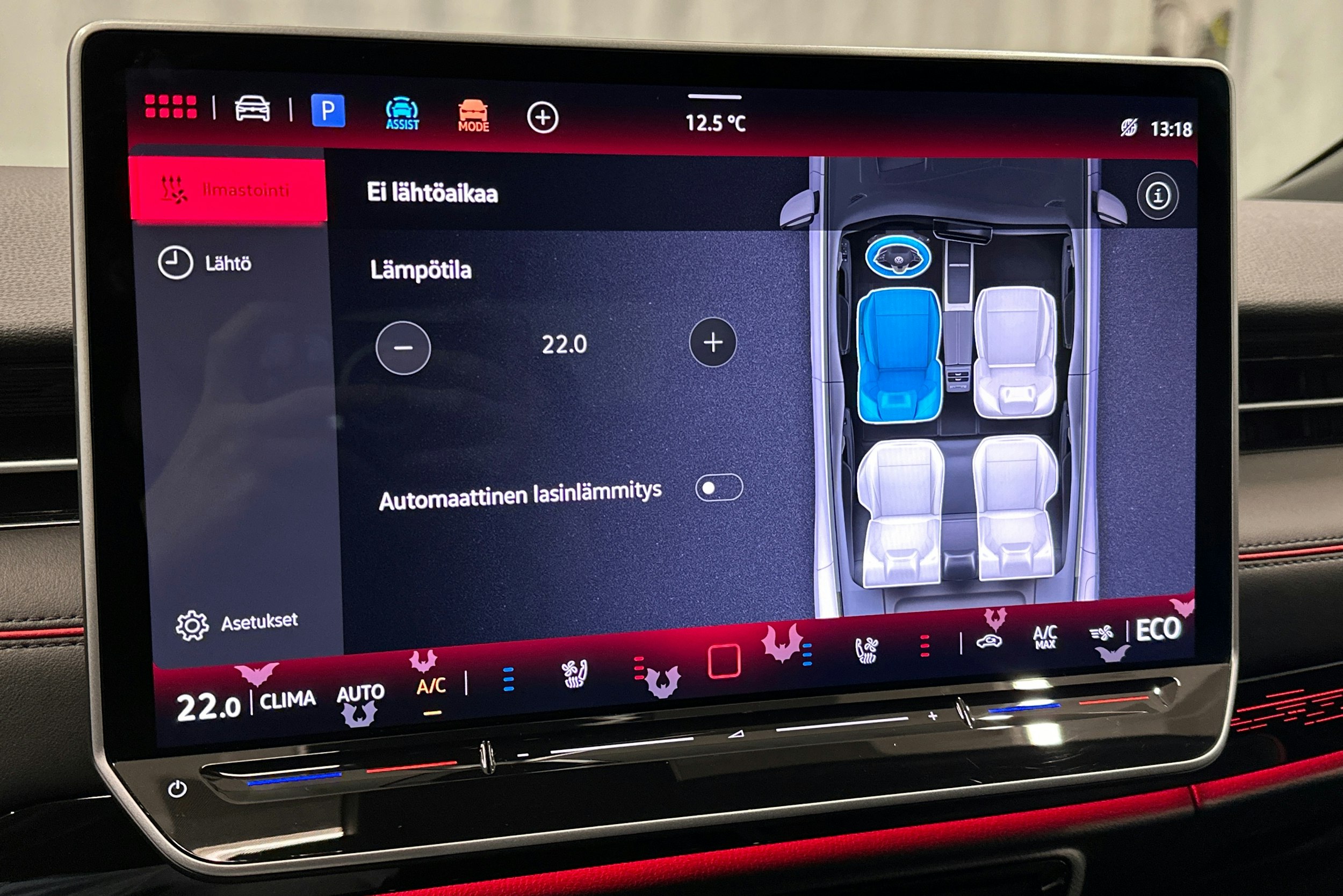 sininen Volkswagen ID.7 2025 kuva 30.