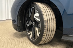 sininen Volkswagen ID.7 2025 kuva 13.