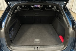 sininen Volkswagen ID.7 2025 kuva 14.