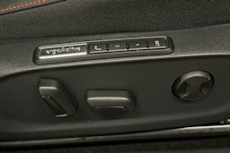 sininen Volkswagen ID.7 2025 kuva 20.