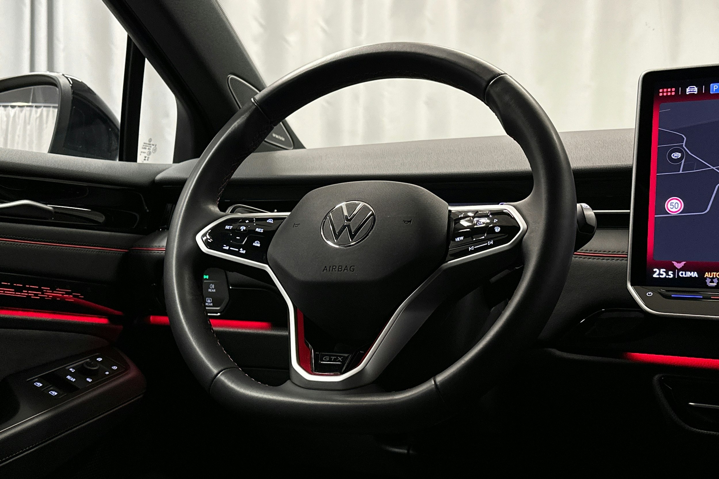 sininen Volkswagen ID.7 2025 kuva 21.