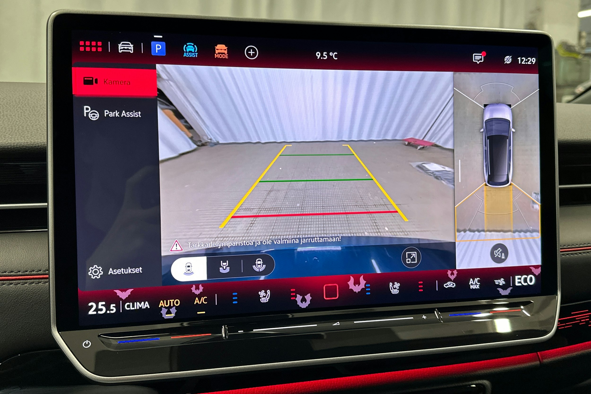 sininen Volkswagen ID.7 2025 kuva 35.