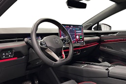 punainen Volkswagen ID.7 2025 kuva 6.