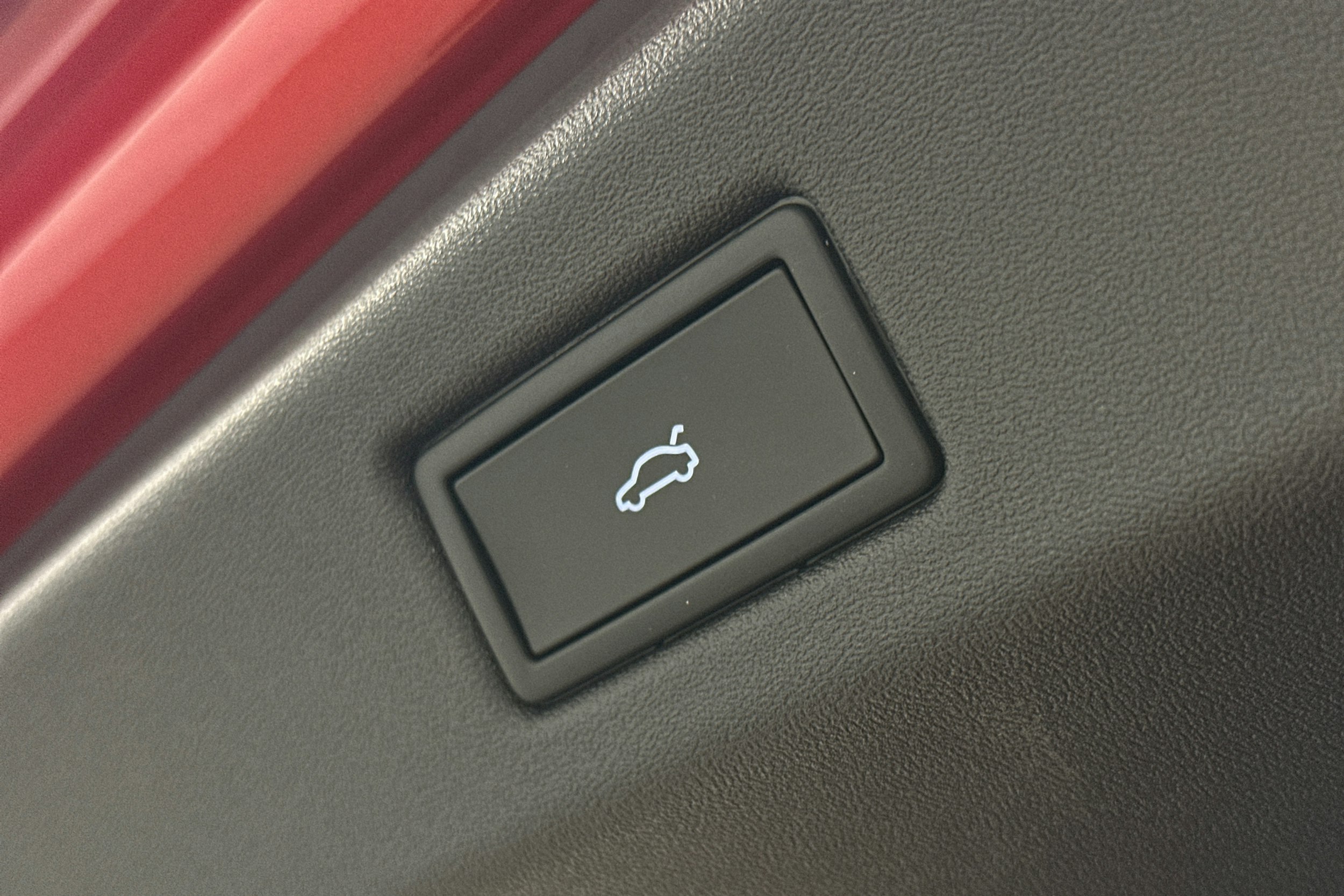 punainen Volkswagen ID.7 2025 kuva 13.