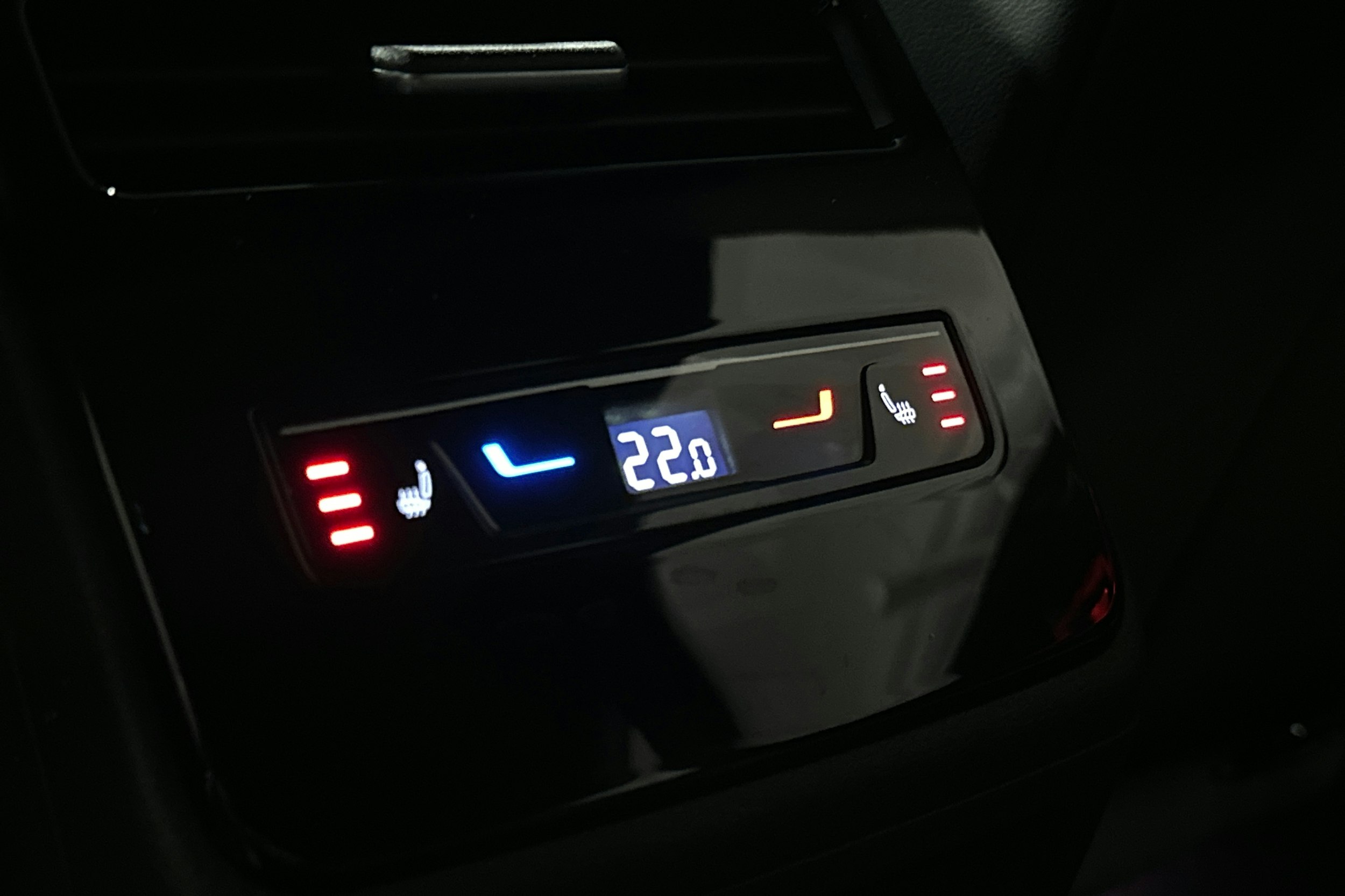 punainen Volkswagen ID.7 2025 kuva 14.