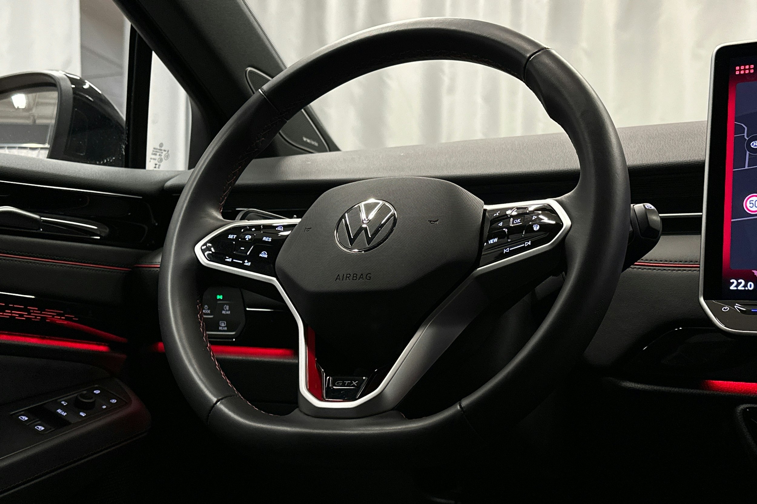 punainen Volkswagen ID.7 2025 kuva 18.