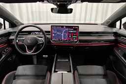 punainen Volkswagen ID.7 2025 kuva 9.