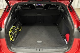 punainen Volkswagen ID.7 2025 kuva 14.