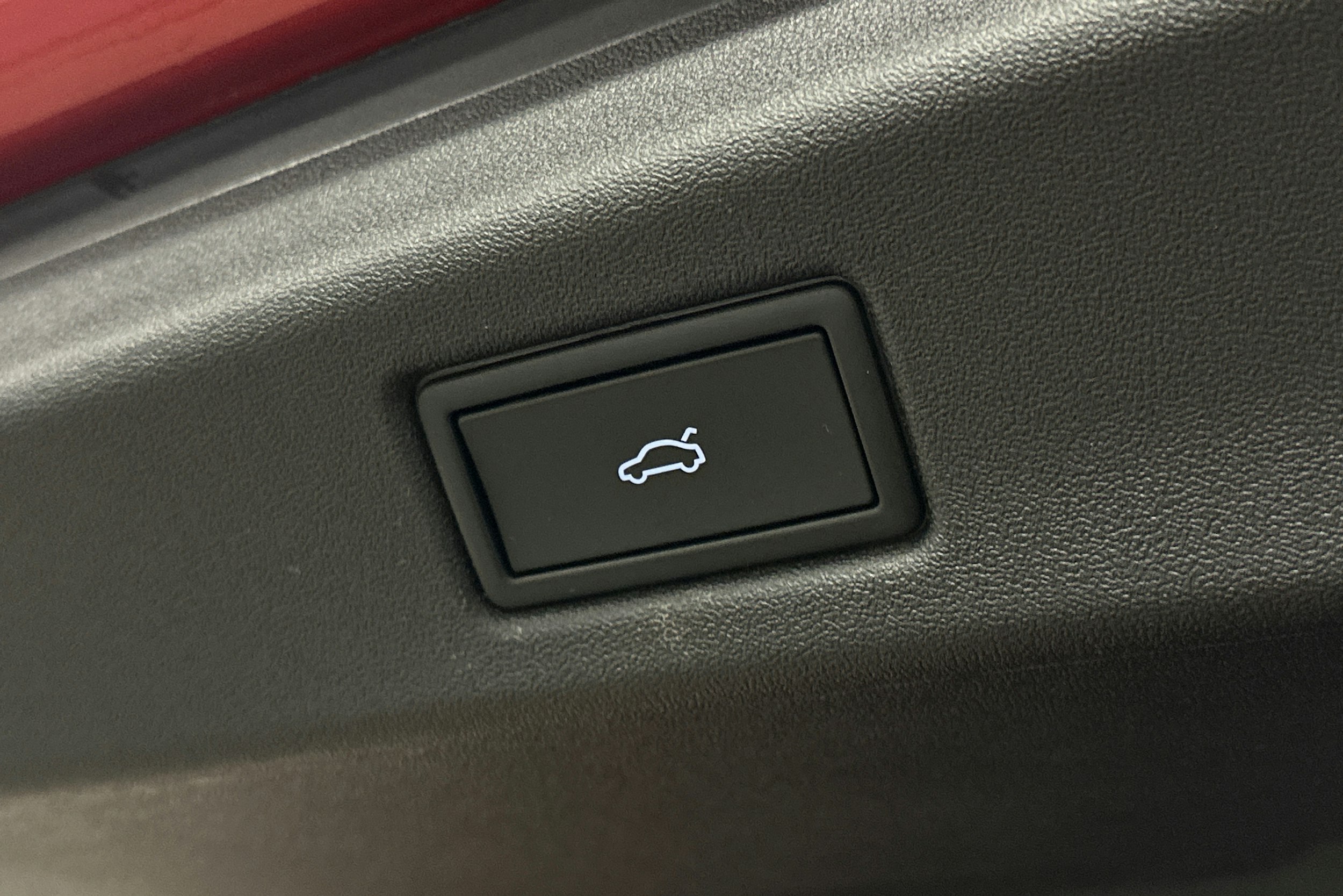 punainen Volkswagen ID.7 2025 kuva 15.