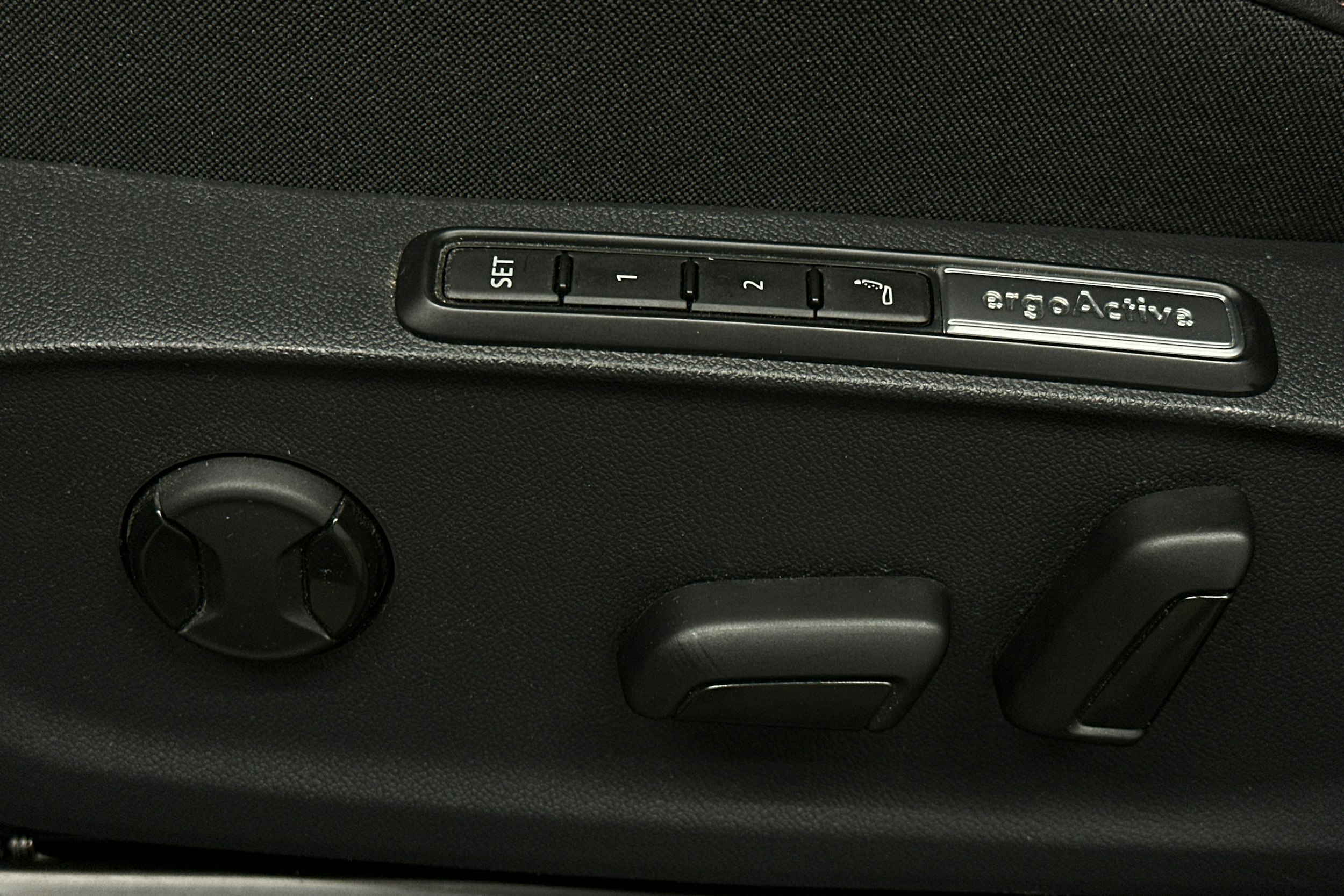 punainen Volkswagen ID.7 2025 kuva 19.