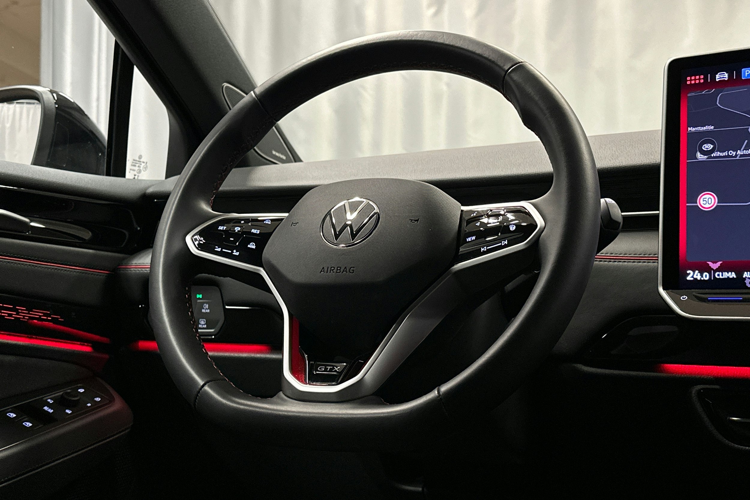 punainen Volkswagen ID.7 2025 kuva 21.