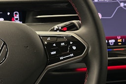 punainen Volkswagen ID.7 2025 kuva 23.