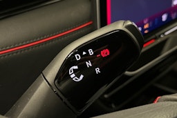 punainen Volkswagen ID.7 2025 kuva 26.