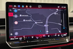 punainen Volkswagen ID.7 2025 kuva 27.