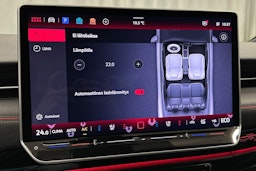 punainen Volkswagen ID.7 2025 kuva 30.