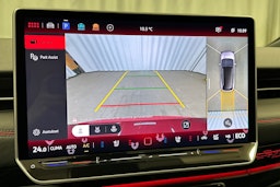 punainen Volkswagen ID.7 2025 kuva 36.