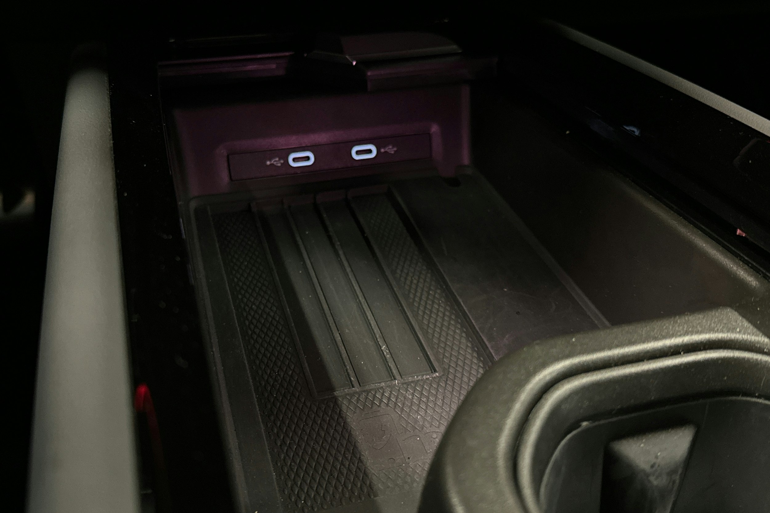 punainen Volkswagen ID.7 2025 kuva 37.